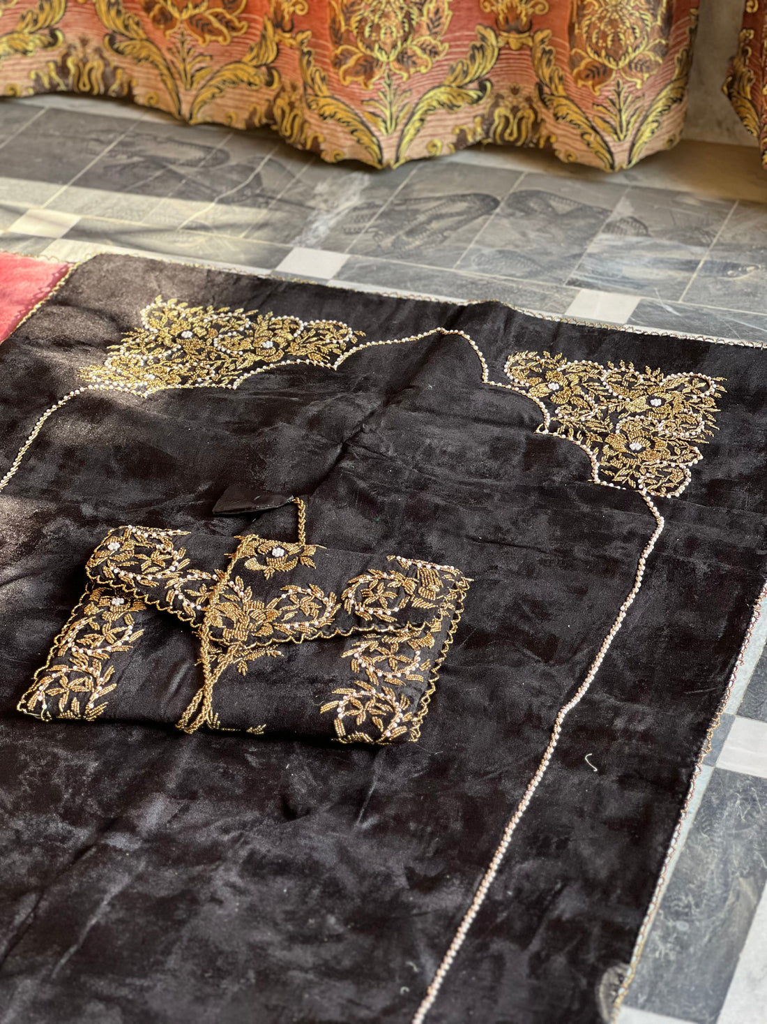 Black Prayermate set