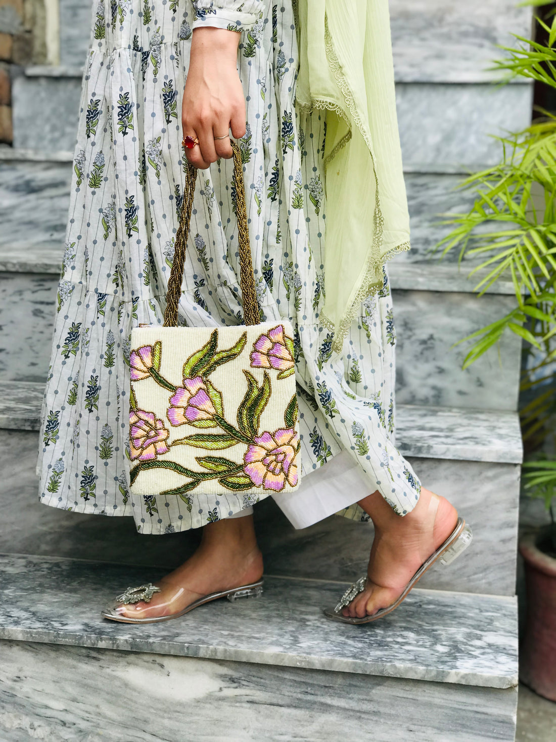 White and purple floral bag🌸